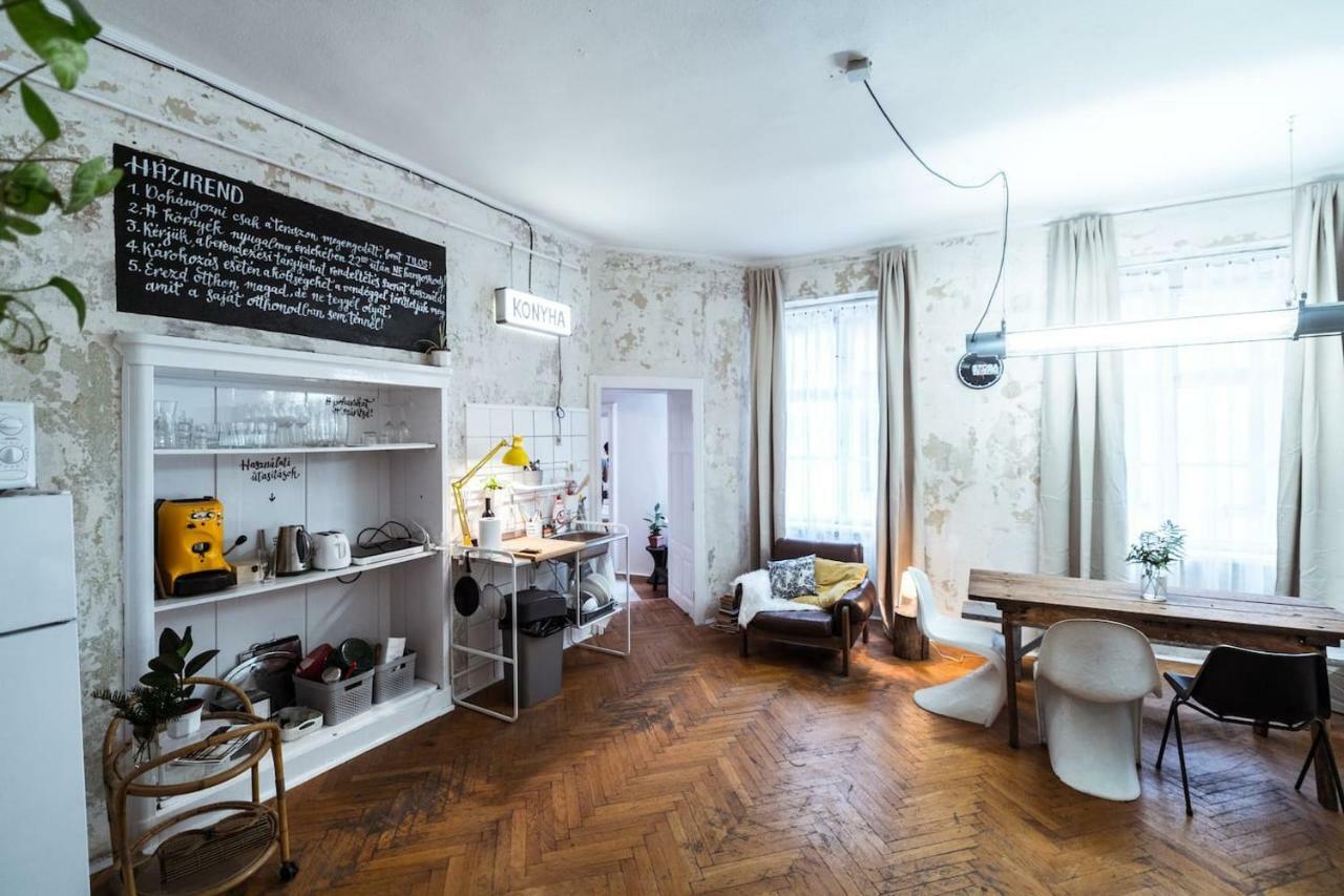 A Szoba Apartman Pécs Eksteriør billede